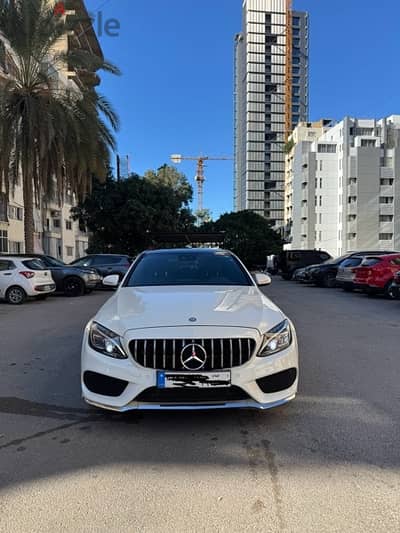 Mercedes C300 2015 4 Matic Panoramic (low mileage)