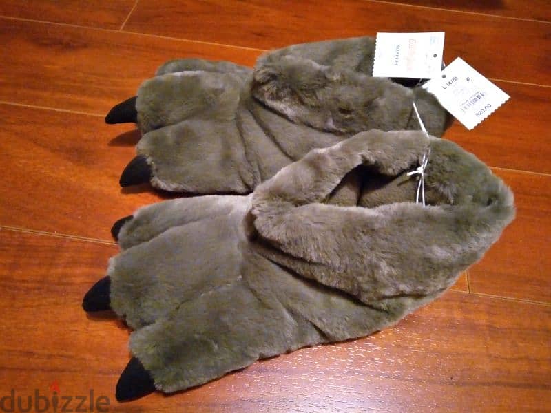 Plush slippers 1