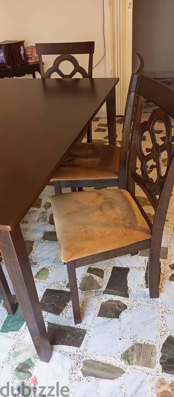 dining table with 6 chairs used for only 3 months 2