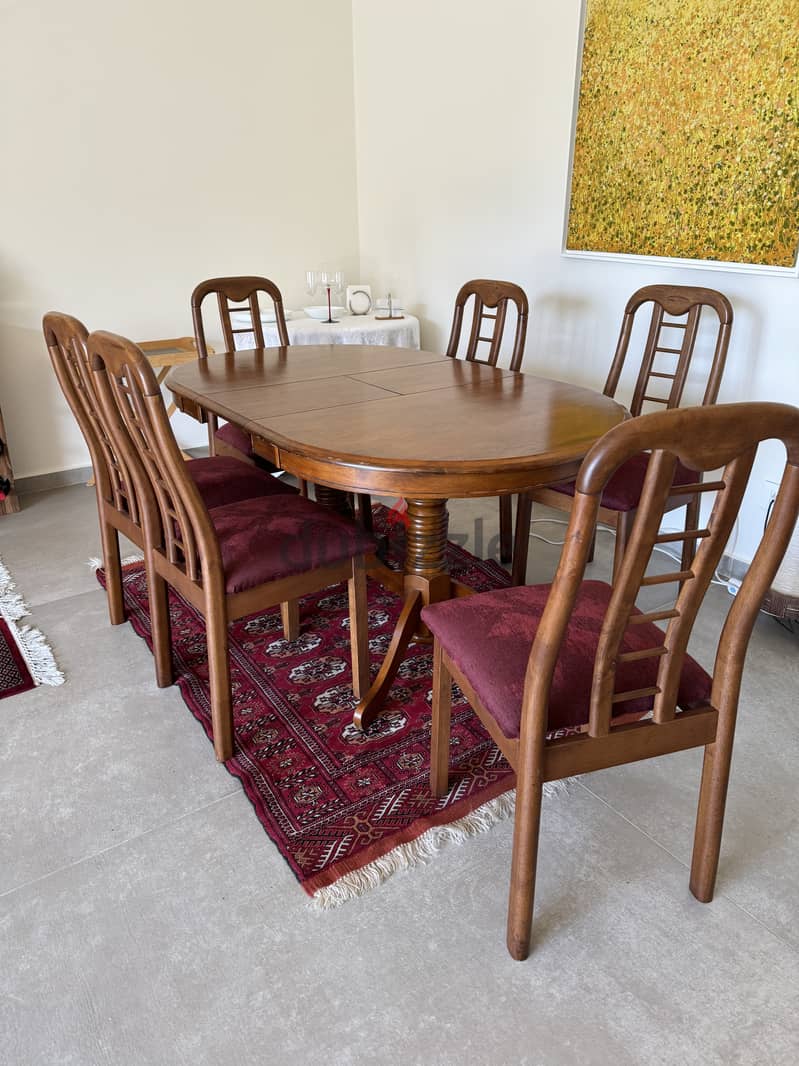 Adjustable Table with 6 chairs (excellent condition) 2