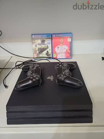 PS4 1T + 2 consoles + 2 gift CD's