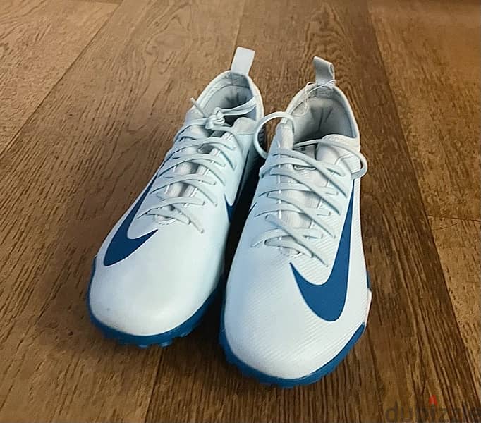 Brand New Nike Football Shoes Size 38 1