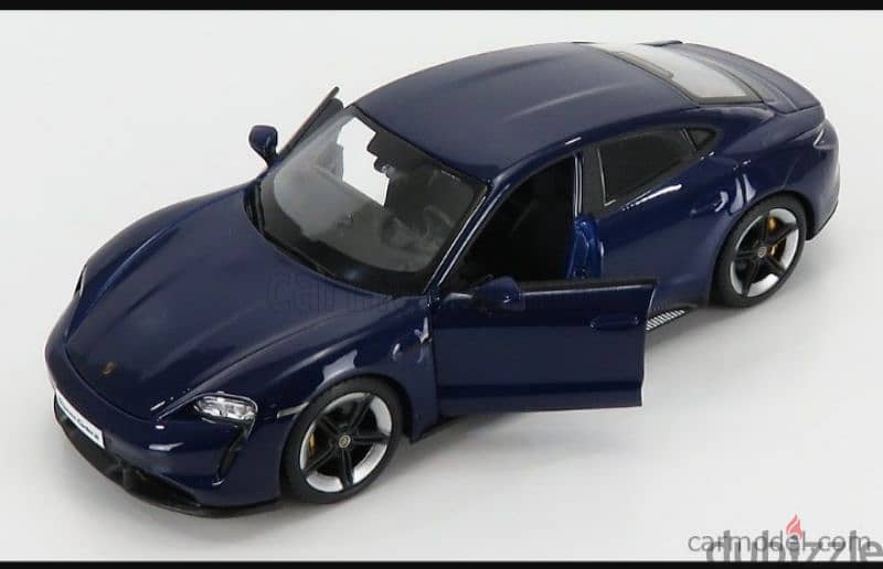 Porsche Taycan Turbo S diecast car model 1:24 3