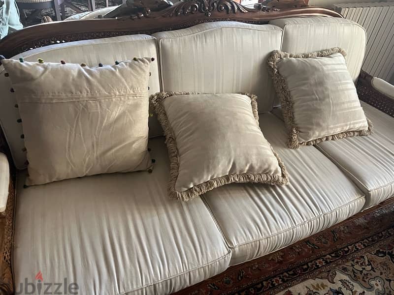 4 luxury chairs + 1 luxury sofa negotiable!! 0