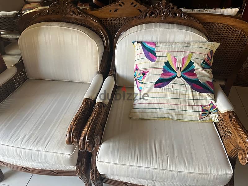 4 luxury chairs + 1 luxury sofa negotiable!! 2