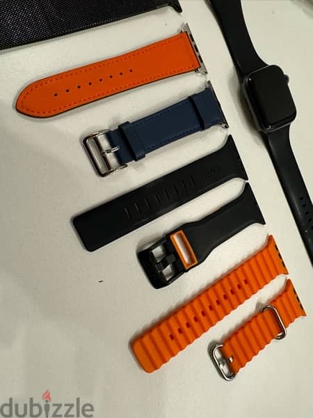 Apple Watch series 4 44m, with many bands 3