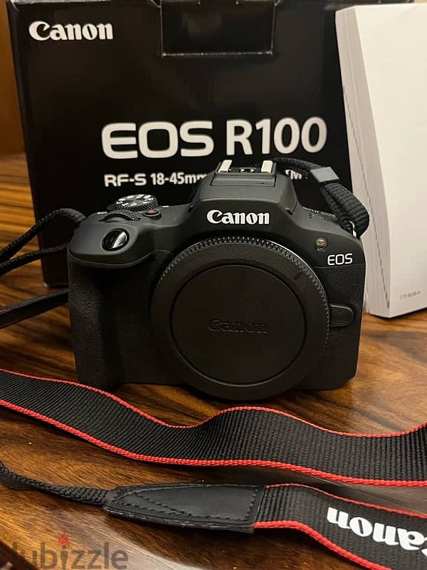 Canon EOS R100 RF-S 18-45mm F4.5-6.3 IS STM KIT 2