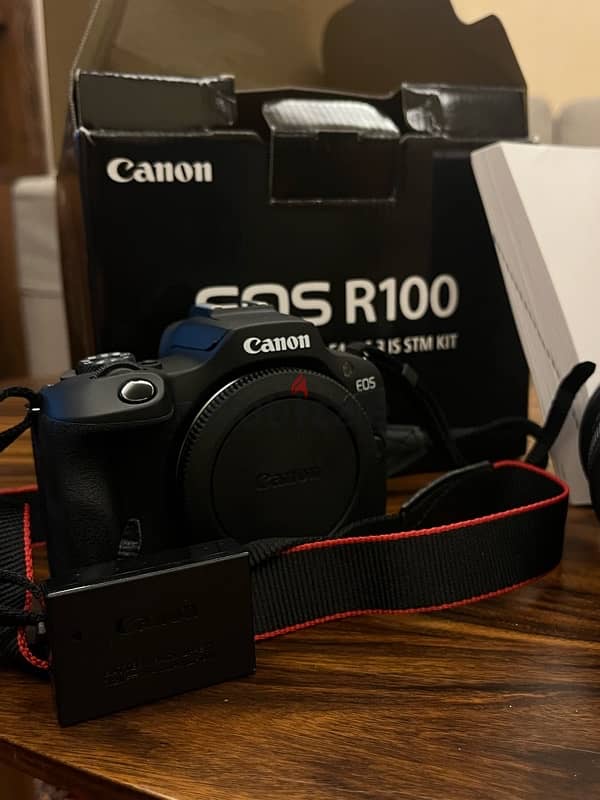 Canon EOS R100 RF-S 18-45mm F4.5-6.3 IS STM KIT 5