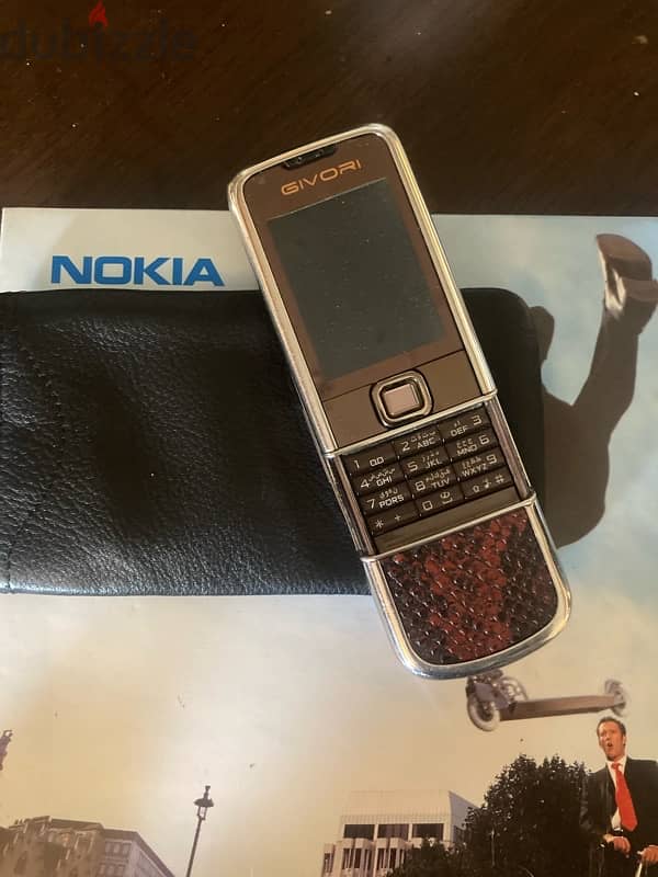 nokia Givory 8800 saphir 400$ 3