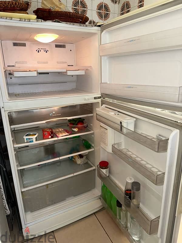 Samsung fridge with freezer 1