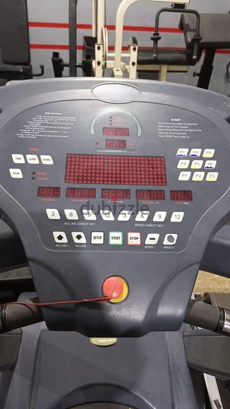 Treadmill For Gym Use 1