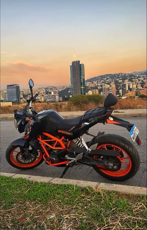 KTM Duke 390 (2014 Model) 0