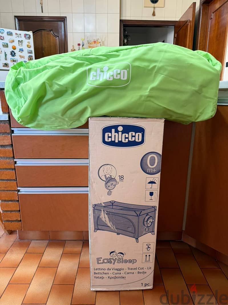 Chicco Baby Goodnight Travel Cot 3