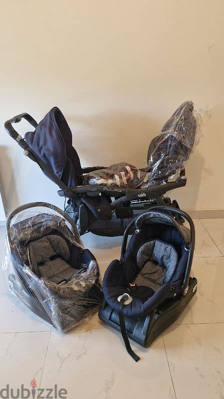 twins stroller +2 car seats 1