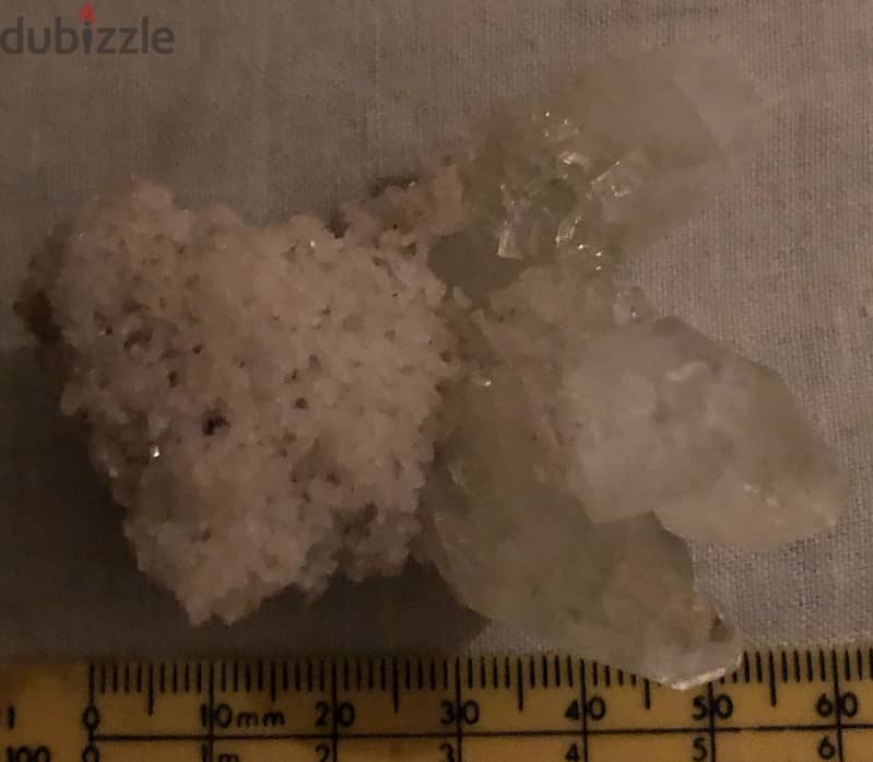 Apophyllite quartz cluster from india. See size in picture 2