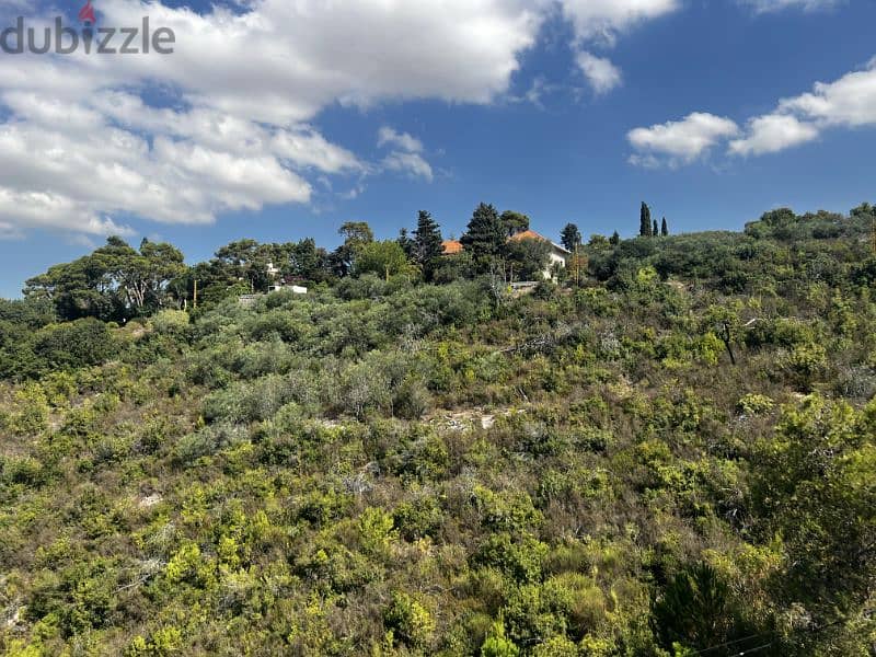 Land for sale in Yarze أرض للبيع في اليرزة 0