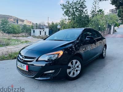 Opel Astra 2018 Super clean!!