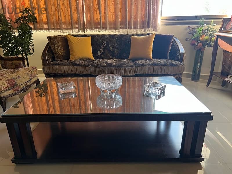 Living Room / Couch / Center Table / كنباية / غرفة قعدة /طاولة 1