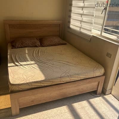 Double bed with mattress and + closet for sale (used)