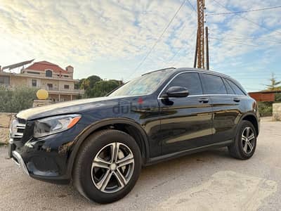 GLC 300 2016 ! 4matic ! Clean Carfax !