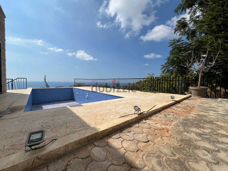 villa For sale in okaibe jbeil فيلا للبيع في العقيبة جبيل 0