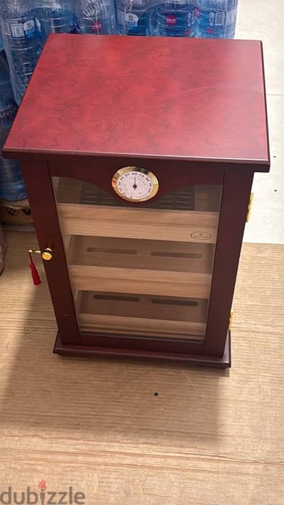 Cigar humidor (150 pieces)