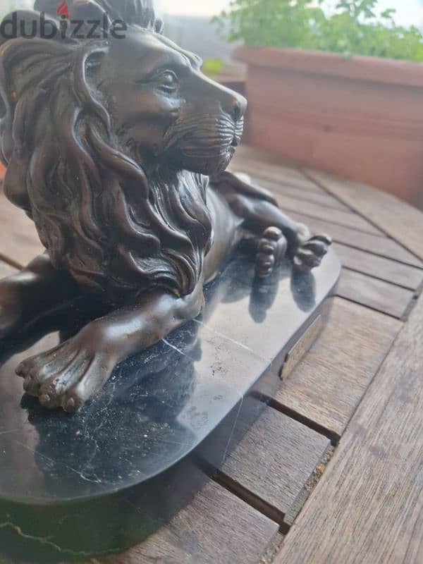 Lion bronze from Zoughaib jewellery 1