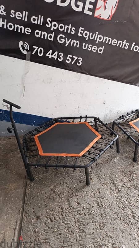 Trampoline with Handle 1