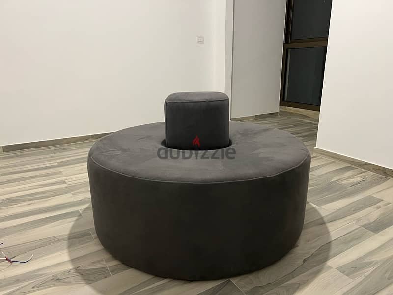 Rounded Pouf/ sofa 2