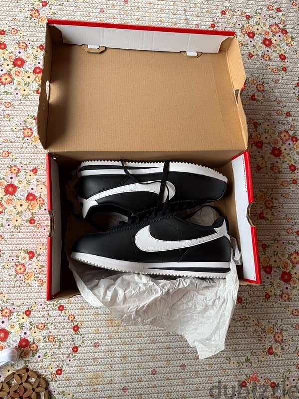 nike cortez black 1