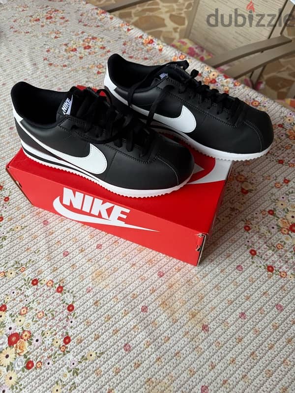 nike cortez black 5