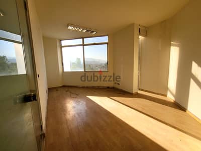 Office for rent in Dbayeh مكتب للإيجار في ضبية