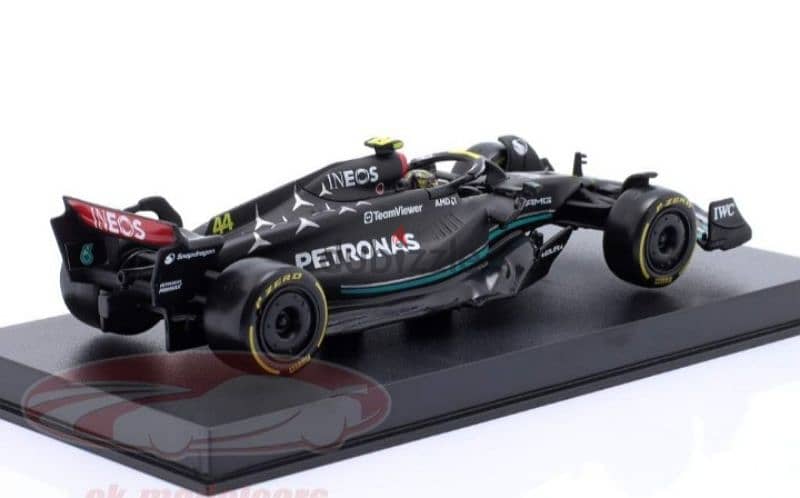 L. Hamilton Mercedes AMG W14 #14 (2023) diecast car model 1;43. 3