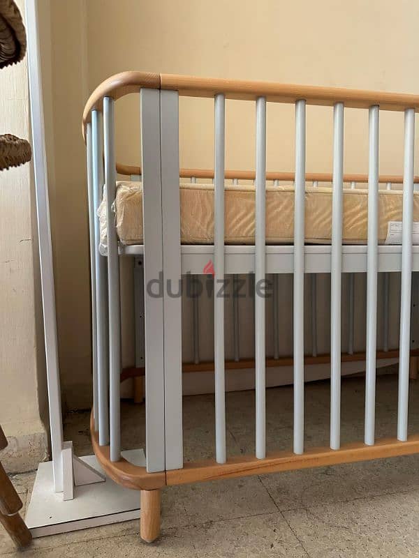 Baby Crib with Matress 1