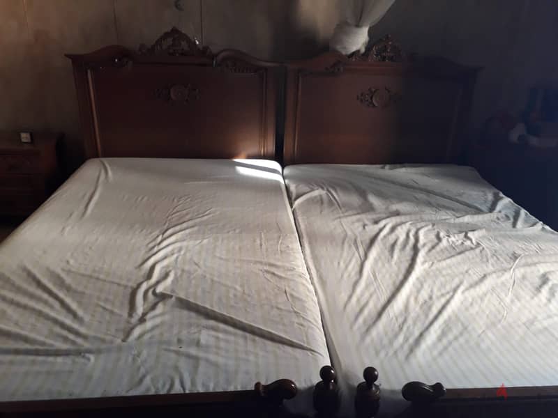 Bed room to sale غرفة نوم 2