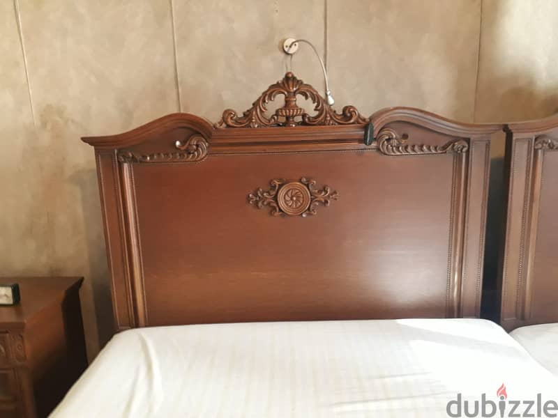 Bed room to sale غرفة نوم 6