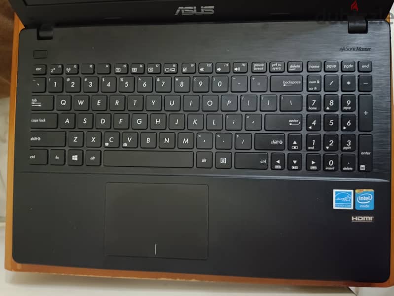 Asus laptop 1