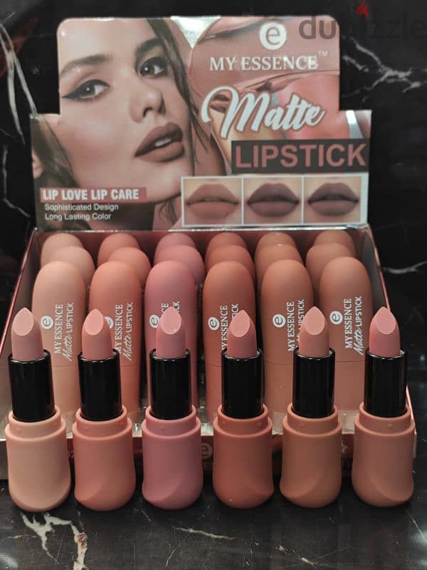 مجموعة من ال lipstick 0