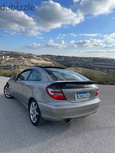 Mercedes-Benz C-Class 2004