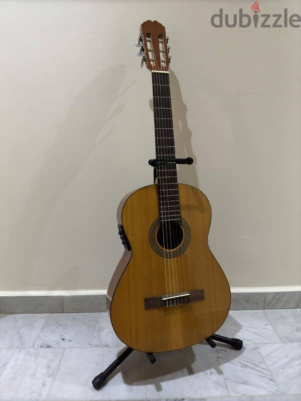 guitar admira alba 1