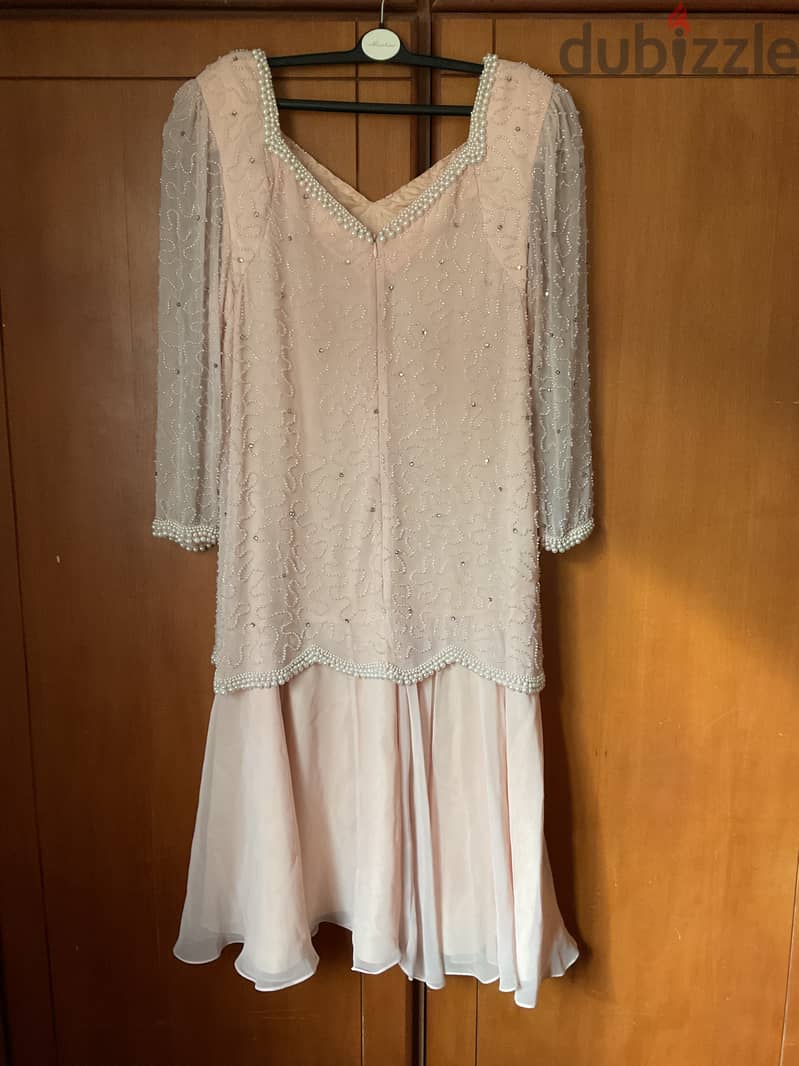 Dress barely used in a good condition 1