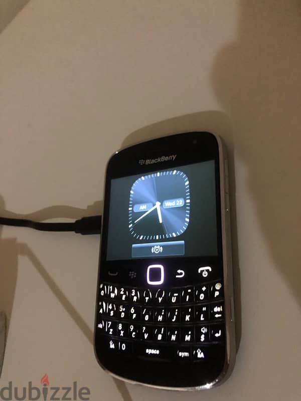 blackbeery bold 4 40$ 0