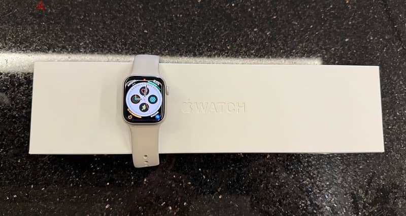 Apple watch S8 41mm 0