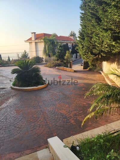 villa For sale in jouret ballout فيلا للبيع في جورة البلوط