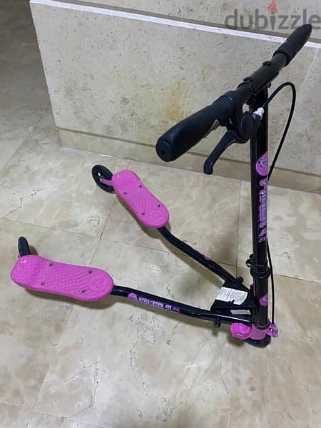 2scooters +2kids bicycles, 4pieces 80$ 6