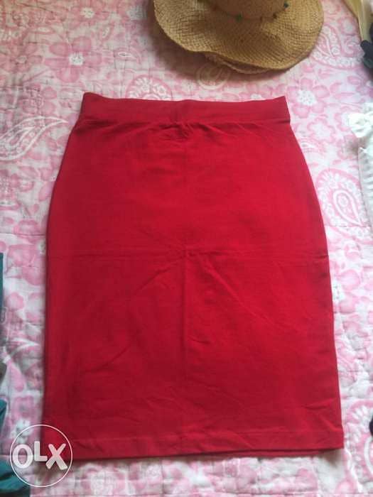 Nice red skirt (pull and Bear) Size Large 4