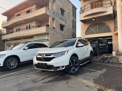 Honda CR-V 2017 TOURING 4wl, panoramic, 81/882165 اجنبي، التسجيل مجاني