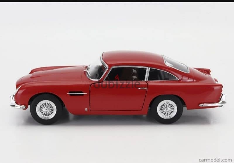 Aston Martin DB5 1964 diecast car model 1;18. 1