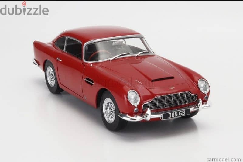 Aston Martin DB5 1964 diecast car model 1;18. 3