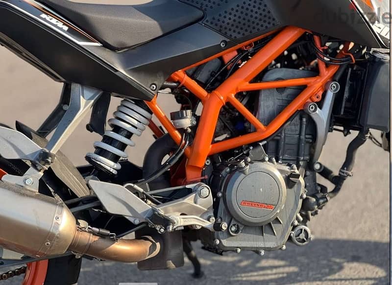 KTM DUKE 390 2